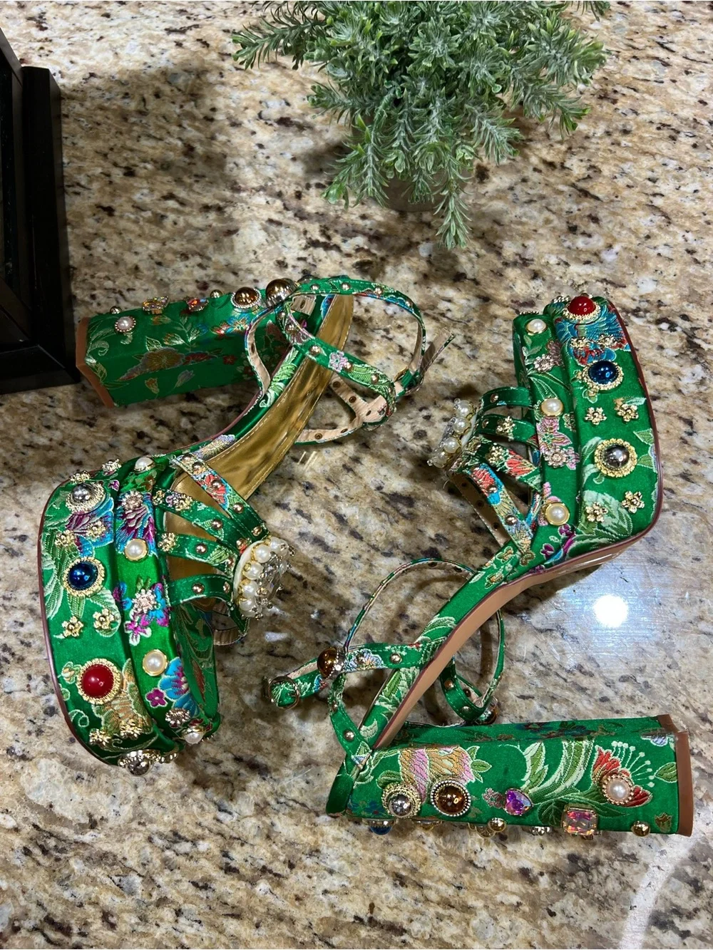 AZALEA WANG ANNIE STRAPPY EMBELLISHED CHUNKY SANDAL IN GREEN 10